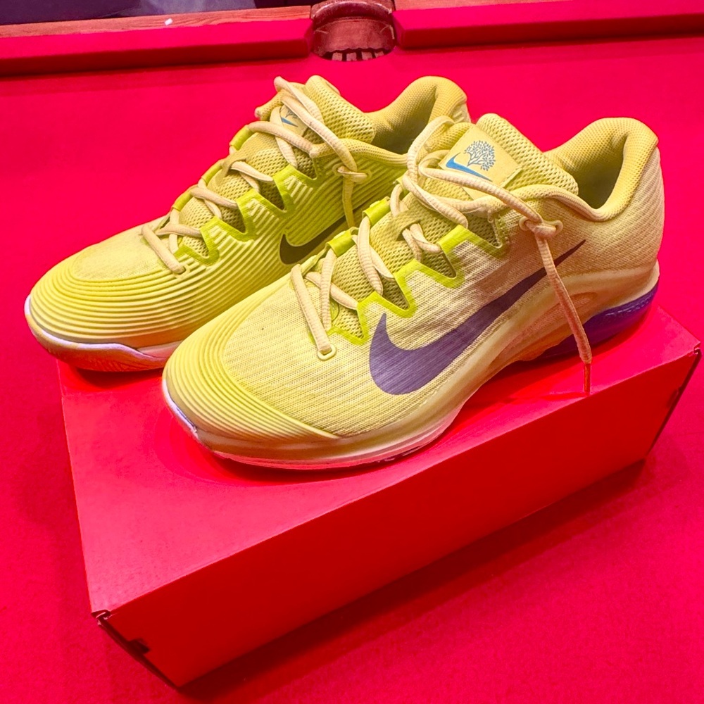 Nike Zoom Vapor 12 HC Men’s Tennis Shoes - 9